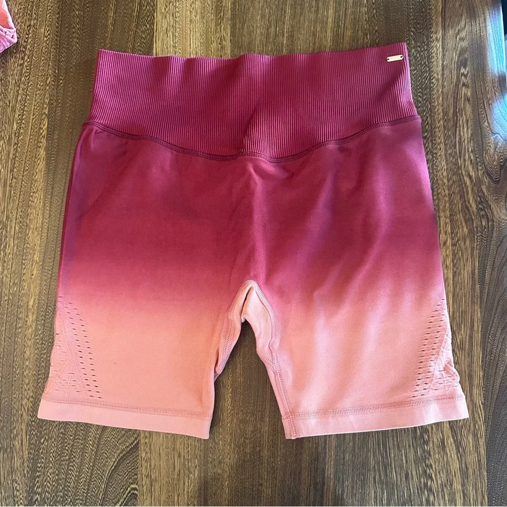 Victoria’s Secret PINK workout set - Picture 6 of 9